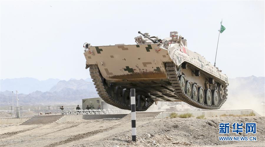 （圖文互動）（1）&ldquo;國際軍事比賽-2019&rdquo;：中國參賽隊(duì)刷新&ldquo;蘇沃洛夫突擊&rdquo;步戰(zhàn)車組單車賽紀(jì)錄