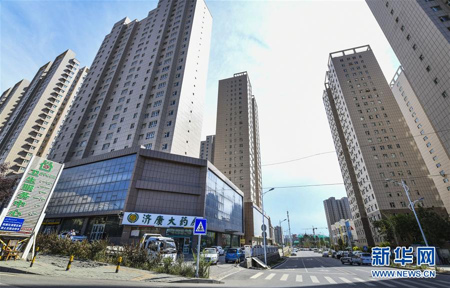 （壯麗70年&middot;奮斗新時代&mdash;&mdash;共和國發展成就巡禮&middot;圖文互動）（10）旭日映天山　邊疆展新顏&mdash;&mdash;新中國成立70年新疆改革發展巡禮