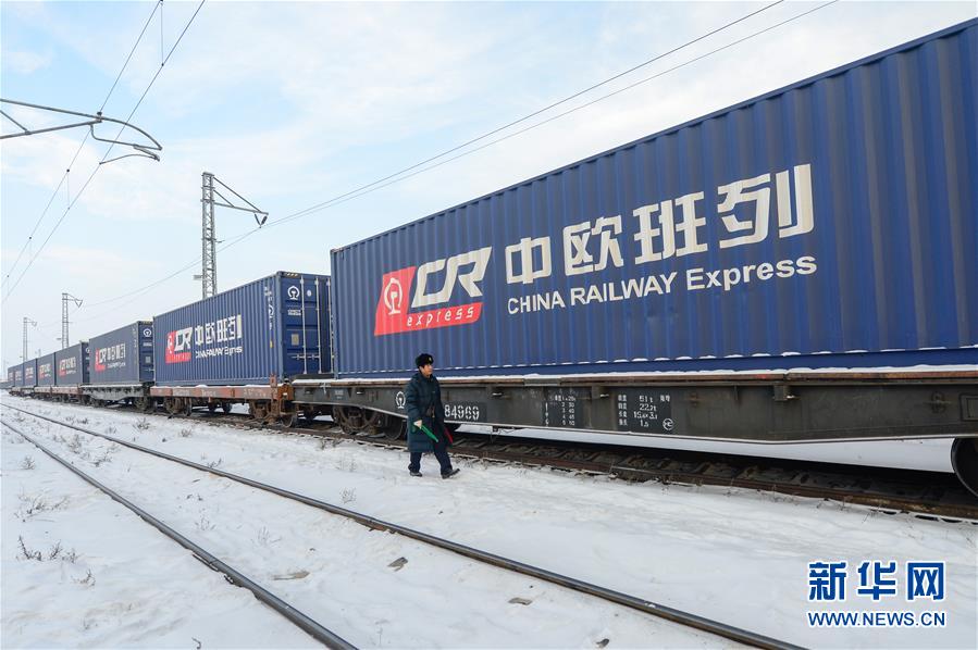 （壯麗70年&middot;奮斗新時代&mdash;&mdash;共和國發展成就巡禮&middot;圖文互動）（12）旭日映天山　邊疆展新顏&mdash;&mdash;新中國成立70年新疆改革發展巡禮