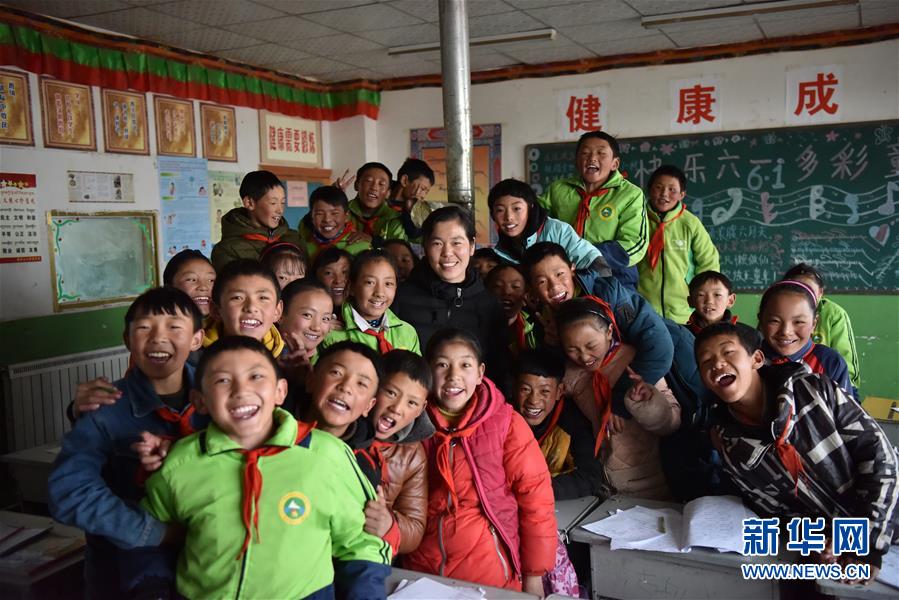 （不忘初心、牢記使命&middot;圖文互動）（3）青春之花綻放五千米云端&mdash;&mdash;記扎根海拔最高縣小學教師夫妻杜安東、曹曉花