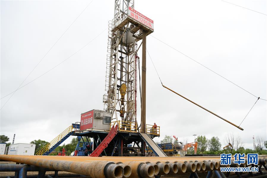 (新華全媒頭條·圖文互動)(10)百年油田正青春——記新時(shí)代大慶精神大慶人