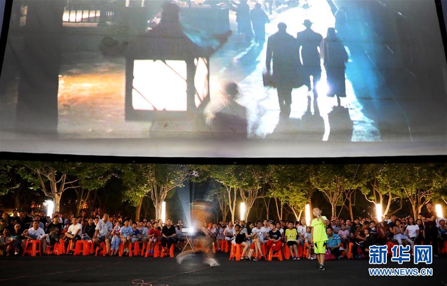 (壯麗70年·奮斗新時代——共和國發展成就巡禮·圖文互動)(4)人民至上的生動實踐——共和國民生發展成就巡禮