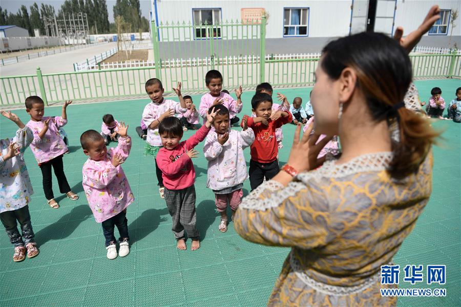 (決戰(zhàn)決勝脫貧攻堅(jiān)·圖文互動(dòng))(6)“她力量”托起南疆脫貧攻堅(jiān)“新引擎”