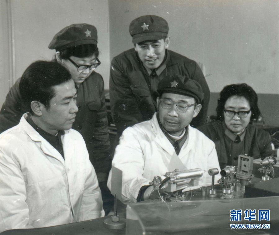 （愛國情 奮斗者·圖文互動）（1）永不停轉(zhuǎn)的“陀螺”——追記中國工程院院士、國防科技大學教授高伯龍