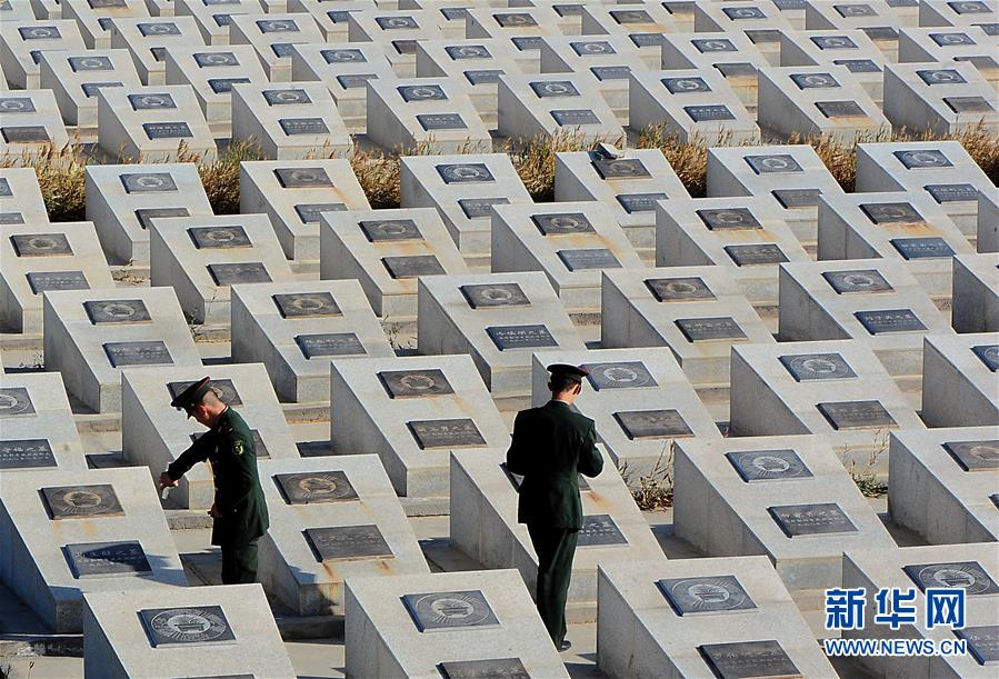 (圖文互動(dòng))(7)為了“中國號(hào)”巨輪揚(yáng)帆遠(yuǎn)航——中國共產(chǎn)黨領(lǐng)導(dǎo)下的人民軍隊(duì)忠于祖國、服務(wù)人民啟示錄