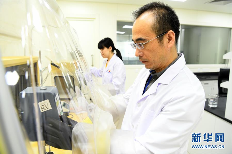 (圖文互動(dòng))(7)當(dāng)好標(biāo)桿旗幟 建設(shè)百年油田——寫在大慶油田發(fā)現(xiàn)60周年之際