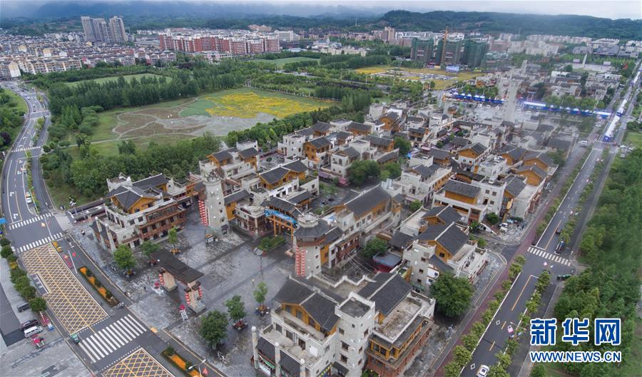 (新華全媒頭條·圖文互動)(12)讓各民族手足相親守望相助——以習近平同志為核心的黨中央關心少數民族和民族工作紀實