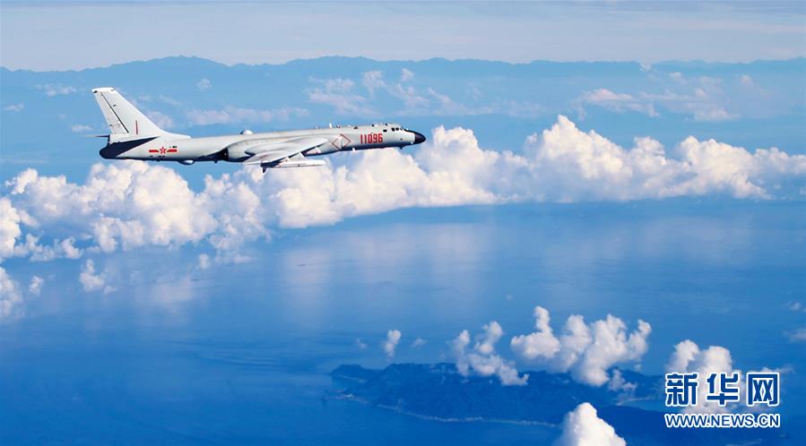 （新華全媒頭條·人民空軍70年·圖文互動）（7）陽光照耀奮飛的航程——黨中央、中央軍委和習主席關心人民空軍建設發展紀實