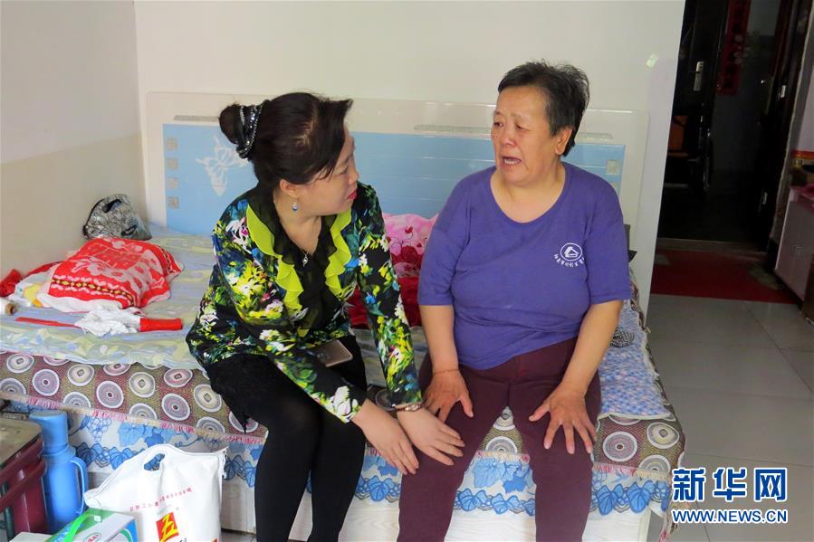 (愛(ài)國(guó)情 奮斗者·圖文互動(dòng))(5)任紅梅:陽(yáng)泉段南溝社區(qū)居民的“貼心人”