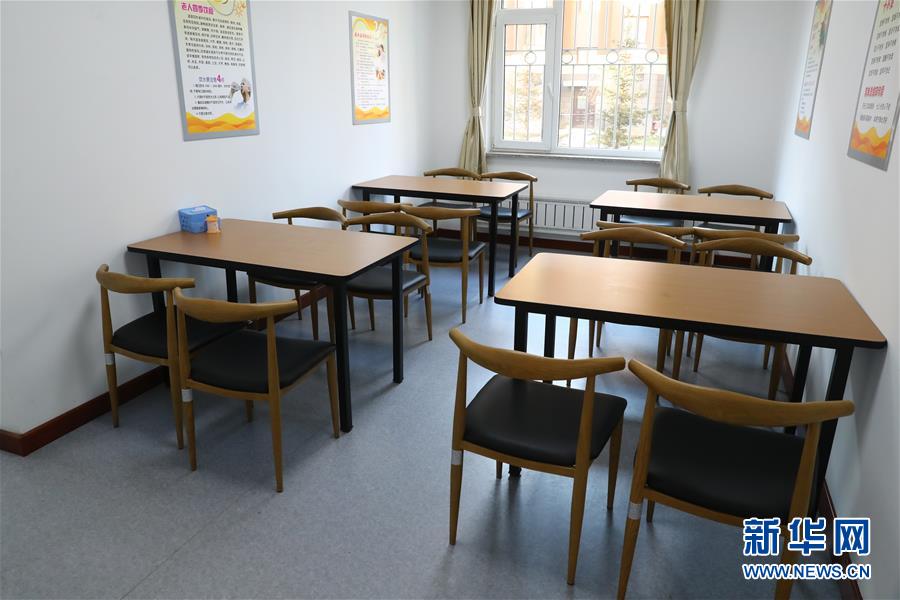 (四中全會精神在基層·圖文互動)(7)棚改區的民生新事:給回遷居民補上康養服務短板