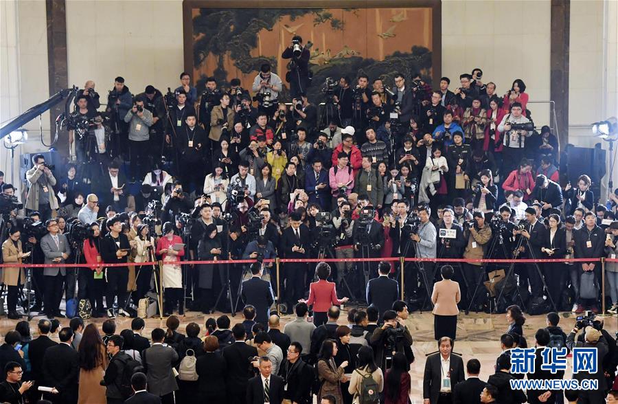 （兩會&middot;面對面）（12）全國政協委員接受采訪