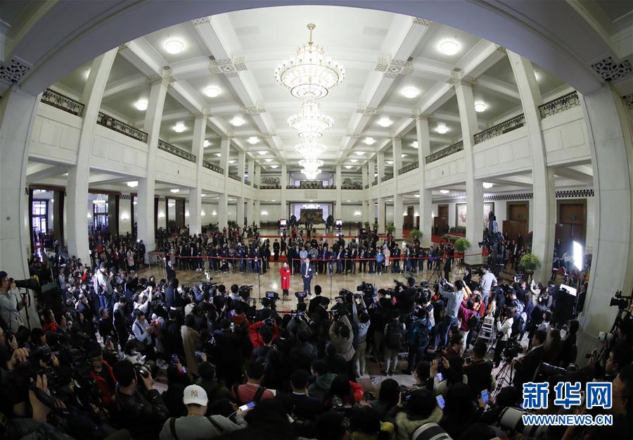 （兩會&middot;面對面）（17）全國政協委員接受采訪