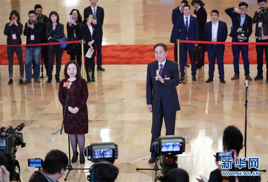 （兩會·面對面）（10）全國政協委員接受采訪