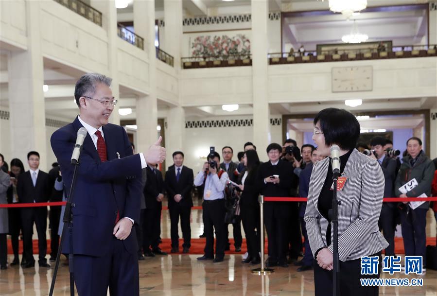 （兩會·面對面·XHDW）（13）全國政協委員接受采訪