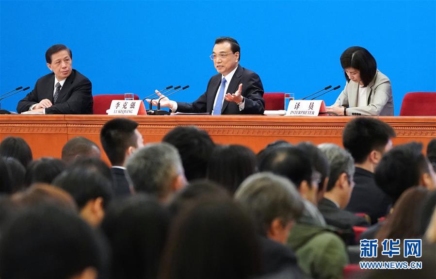 (兩會)(5)李克強總理會見采訪全國兩會的中外記者并回答提問