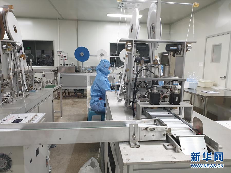 (來(lái)自經(jīng)濟(jì)前沿的故事·企業(yè)復(fù)工復(fù)產(chǎn)·圖文互動(dòng))(3)堅(jiān)守生產(chǎn)線就是保護(hù)“生命線”——廣西部分企業(yè)復(fù)工生產(chǎn)見聞