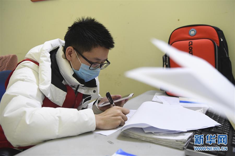 （聚焦疫情防控&middot;圖文互動）（6）&ldquo;排查越嚴(yán)密，群眾越安心&rdquo;&mdash;&mdash;重慶日均組織40多萬人有序排查疫情