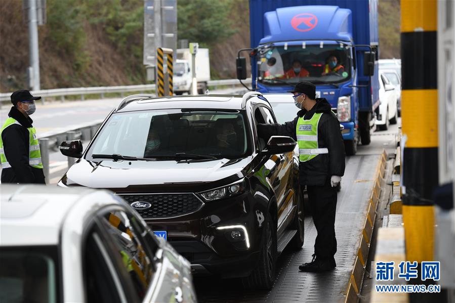 (聚焦疫情防控·圖文互動)(1)嚴守三大關口 蓄力復工復產——最大移民城市深圳的抗“疫”突圍戰