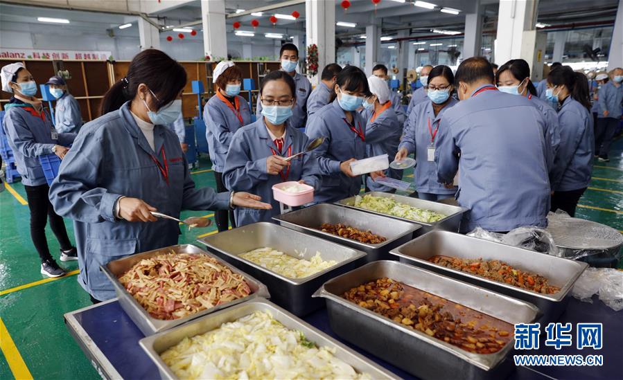 (來自經濟前沿的故事·企業復工復產·圖文互動)(2)“這次復工終生難忘”——廣東格蘭仕安全員復工記