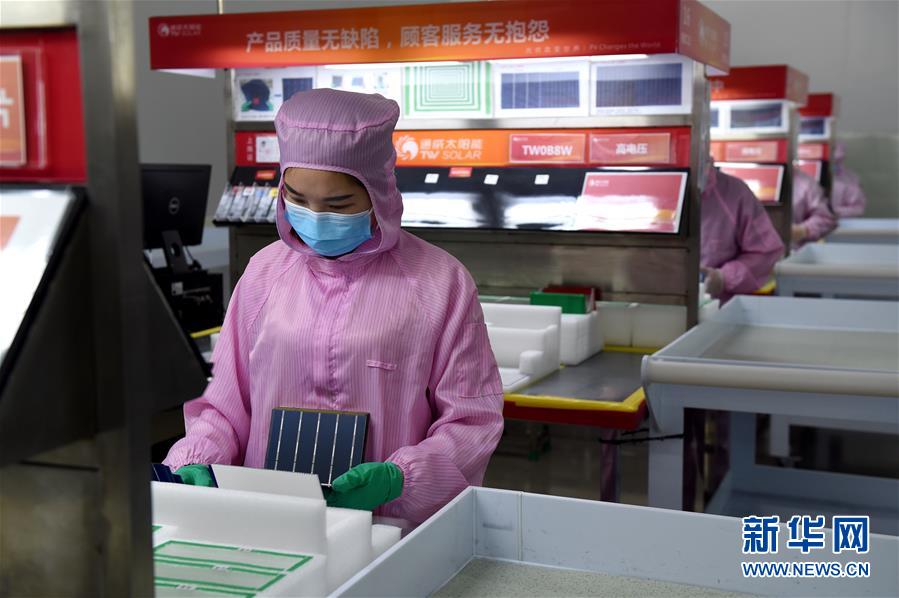 (在習(xí)近平新時(shí)代中國(guó)特色社會(huì)主義思想指引下——新時(shí)代新作為新篇章·習(xí)近平總書記關(guān)切事·圖文互動(dòng))(6)打好防控“主動(dòng)仗”——各地精準(zhǔn)施策堅(jiān)決遏制疫情蔓延