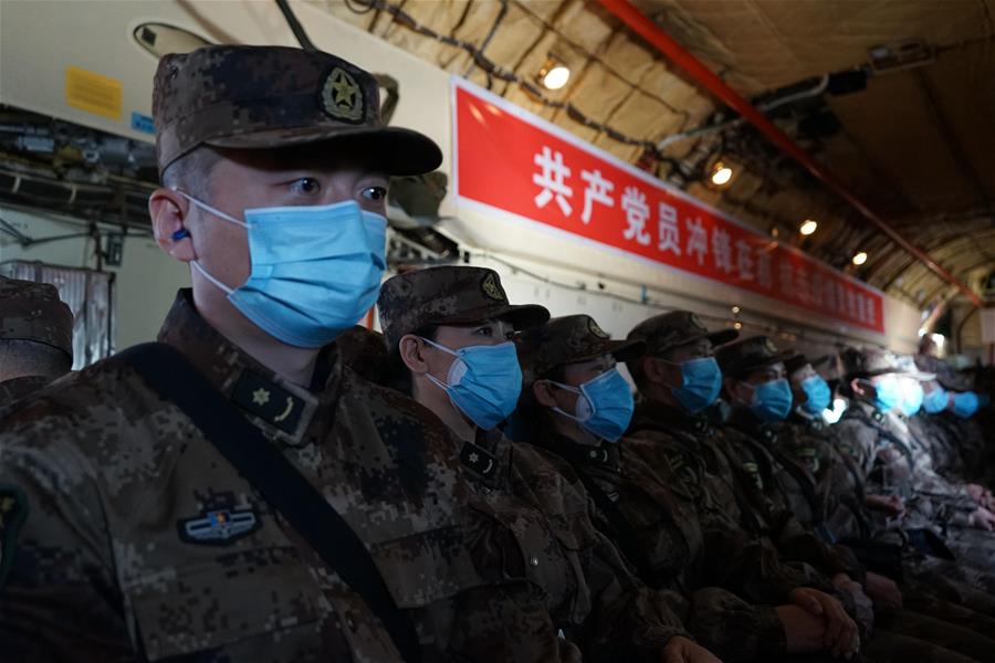 (聚焦疫情防控·圖文互動(dòng))(3)運(yùn)-20“硬核機(jī)票”為啥走紅走心? ——探尋空軍的戰(zhàn)“疫”故事