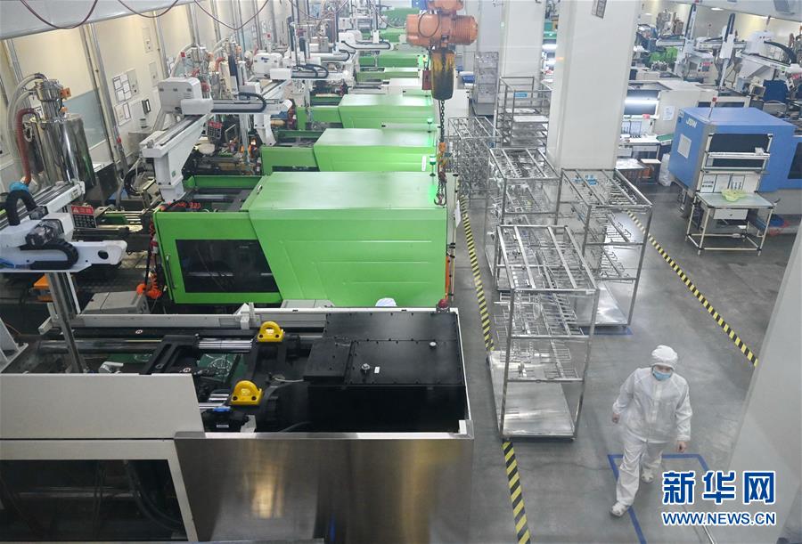 (來自經濟前沿的故事·企業(yè)復工復產·圖文互動)(1)“危機中發(fā)現(xiàn)新商機”——中國科技制造企業(yè)復工復產觀察