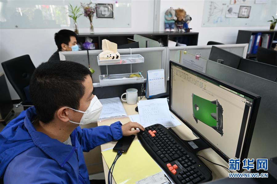 (來自經濟前沿的故事·企業(yè)復工復產·圖文互動)(3)“危機中發(fā)現(xiàn)新商機”——中國科技制造企業(yè)復工復產觀察