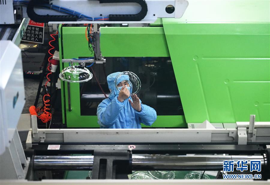 (來自經濟前沿的故事·企業(yè)復工復產·圖文互動)(4)“危機中發(fā)現(xiàn)新商機”——中國科技制造企業(yè)復工復產觀察