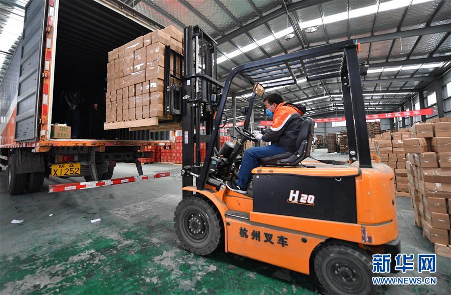 (聚焦疫情防控·圖文互動)(6)“一輛輛車出發,春暖花開的日子就不遠了”——西北電商大縣陜西省武功縣復工見聞