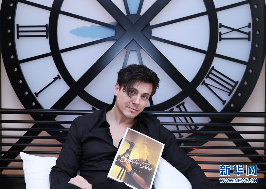 (國(guó)際·圖文互動(dòng))(1)通訊:手牽手,我們共同驅(qū)散陰霾——法國(guó)音樂人創(chuàng)作抗疫歌曲背后的故事