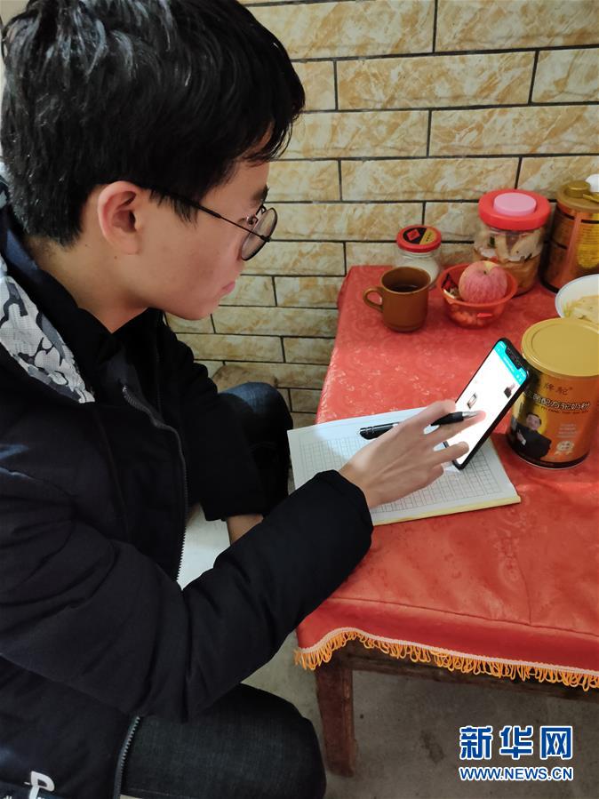 （新華網&middot;圖文互動）（1）為&ldquo;逆行者&rdquo;后方護航，這些大學生的假期不一般