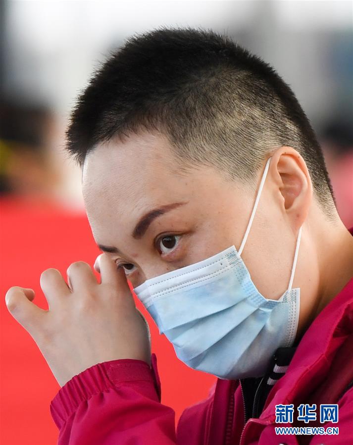 (新華全媒頭條·圖文互動)(11)最美逆行者,武漢永遠記得你!——首批援鄂醫療隊返程紀實