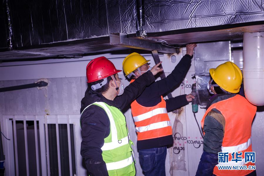 (一線抗疫群英譜·圖文互動(dòng))(2)羅文浩:“女兒,你的名字里有溫暖,有榮光!”