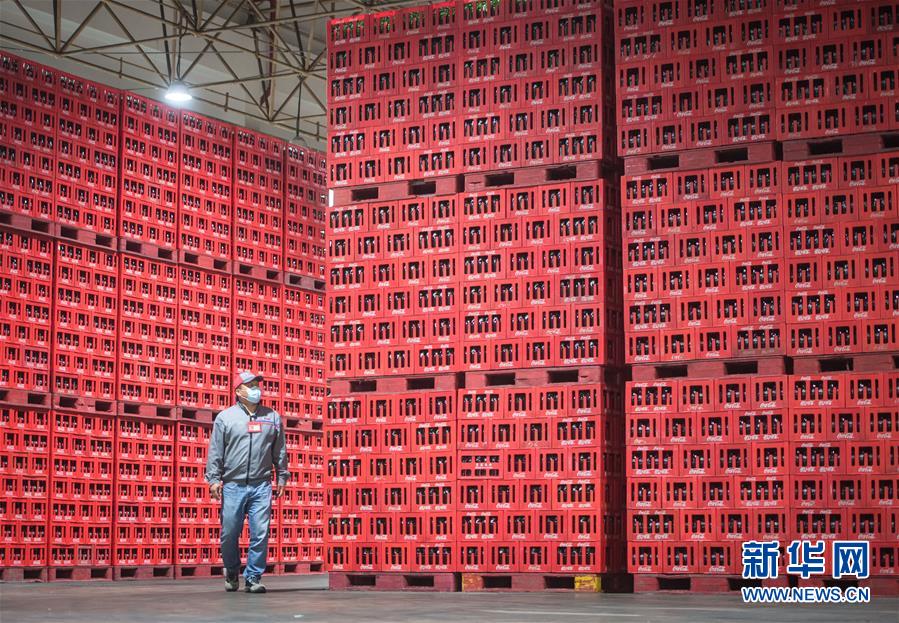 (新華全媒頭條·圖文互動)(12)在艱難中重啟 在陣痛中復(fù)蘇——湖北推動安全有序復(fù)工復(fù)產(chǎn)掃描