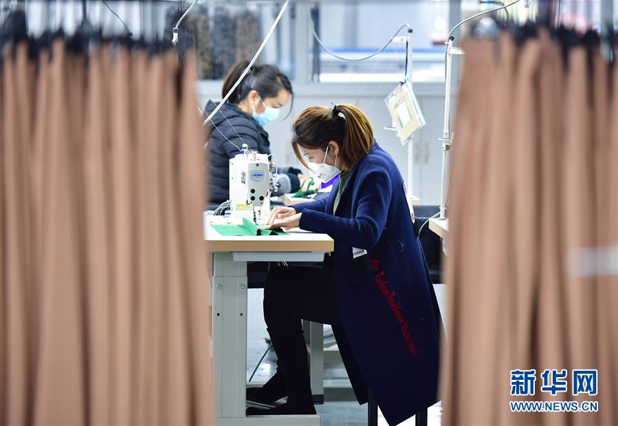 (新華全媒頭條·圖文互動(dòng))(3)奔向新的幸福——陜西貧困縣全部摘帽的N個(gè)截面