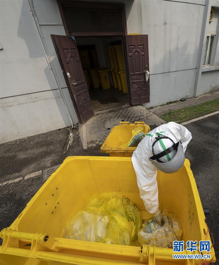 (聚焦疫情防控·圖文互動)(17)“隱蔽”防線上的阻擊戰——武漢醫療廢物處理從“全線告急”到“日產日清”