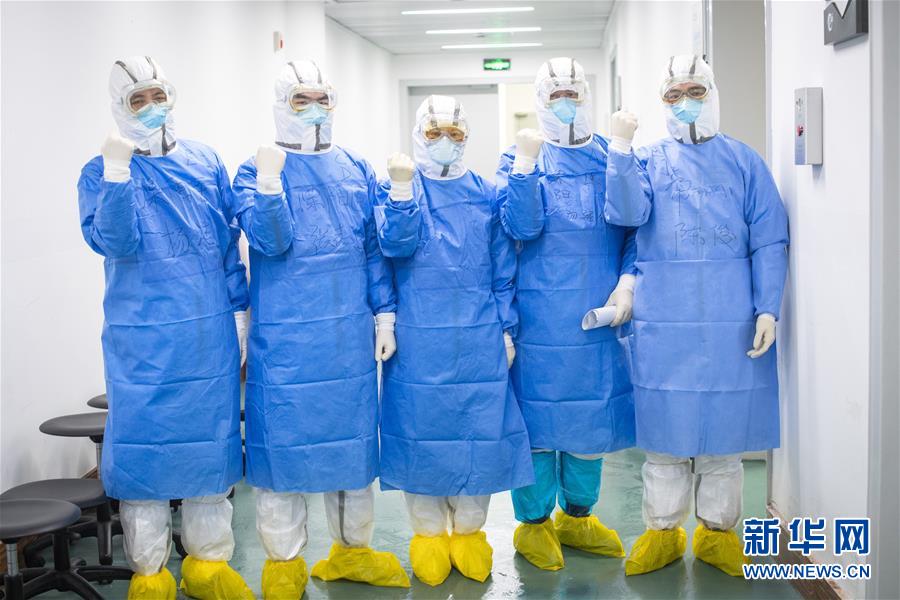 (新華全媒頭條·圖文互動)(4)從磨難中奮起——武漢戰“疫”凝聚中華民族磅礴力量