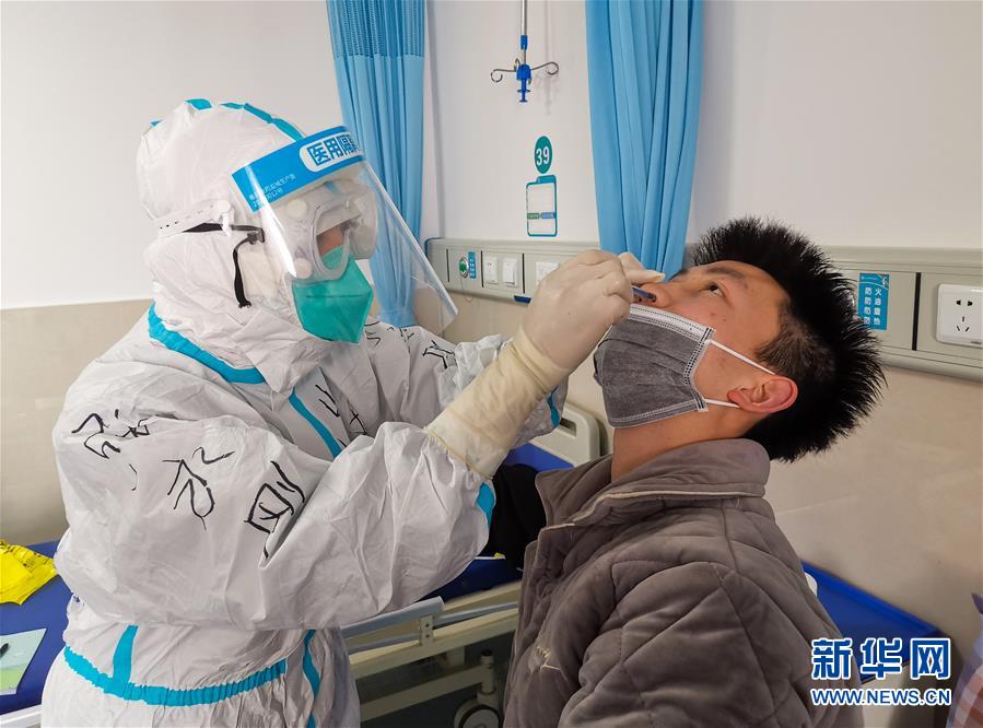 （一線抗疫群英譜&middot;圖文互動）（4）護師張永剛：換一個&ldquo;戰場&rdquo;去戰斗