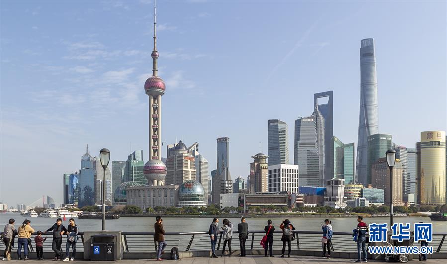 (新華全媒頭條·圖文互動(dòng))(2)三十而立從頭越——以習(xí)近平同志為核心的黨中央關(guān)心浦東開發(fā)開放紀(jì)實(shí)