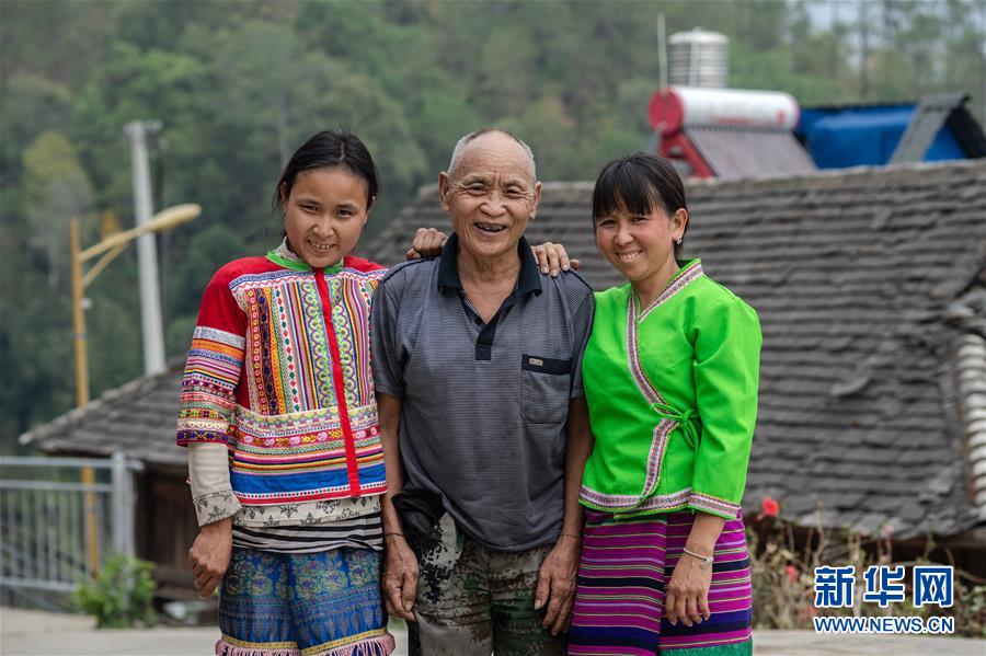 (決戰決勝脫貧攻堅·圖文互動)(7)“孩子再也不用學打獵了”——拉祜族女獵手告別狩獵
