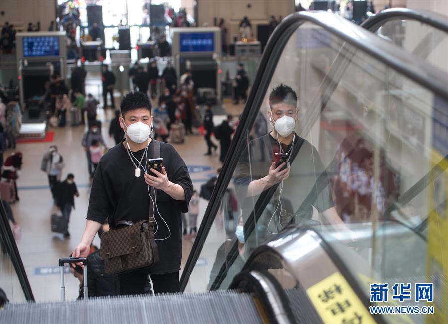 (新華全媒頭條·圖文互動(dòng))(10)江城“歸來(lái)” 不負(fù)韶華——武漢“解封”半月記