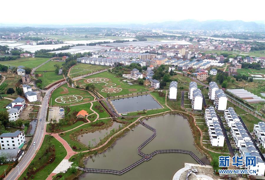 （新華全媒頭條&middot;圖文互動）（11）歷史坐標見證初心使命&mdash;&mdash;寫在江西革命老區貧困縣全部摘帽之際