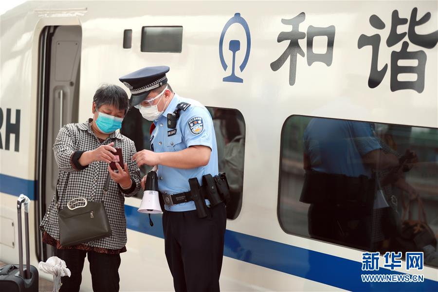 #(經濟)(2)全國鐵路迎來返程客流高峰