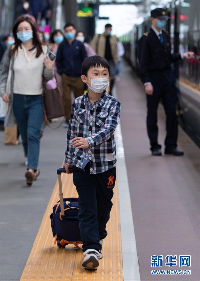 #(經濟)(3)全國鐵路迎來返程客流高峰