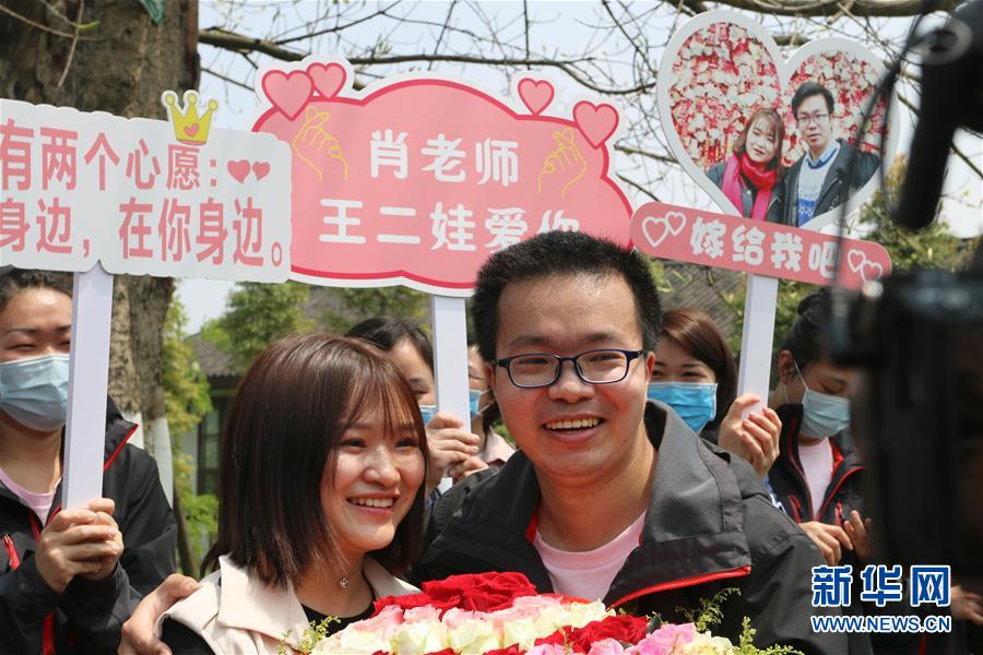 （新華全媒頭條·圖文互動）（12）“我看不見你的樣子，但我知道你是誰”——寫在國際護士節來臨之際