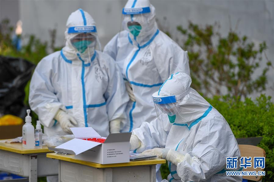(聚焦疫情防控·圖文互動(dòng))(3)吉林省15日新增本地新冠肺炎確診病例2例 當(dāng)?shù)剡M(jìn)一步擴(kuò)大核酸檢測范圍