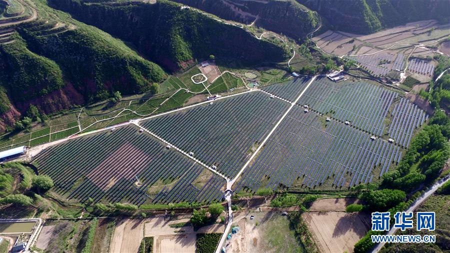 (決戰(zhàn)決勝脫貧攻堅(jiān)·圖文互動(dòng))黃土高原上的“陽(yáng)光存折”——山西光伏扶貧富民記