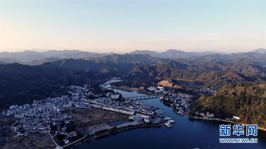 (新華全媒頭條·圖文互動(dòng))(5)從“藍(lán)圖規(guī)劃”到美麗“現(xiàn)實(shí)畫卷”——長(zhǎng)三角一體化高質(zhì)量發(fā)展一年間