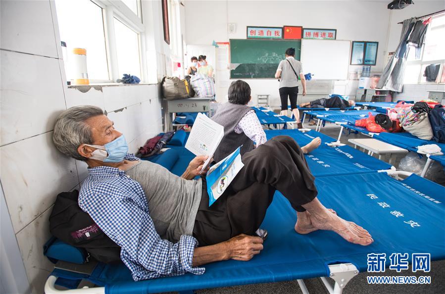 (在習(xí)近平新時代中國特色社會主義思想指引下——新時代新作為新篇章·習(xí)近平總書記關(guān)切事·圖文互動)(5)戰(zhàn)疫魔,斗洪魔——湖北全力應(yīng)對防疫、防汛疊加“雙考”