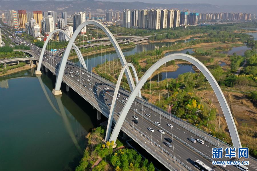 (走向我們的小康生活·圖文互動)(6)一年一個樣——再現“錦繡太原城”的逐夢之旅